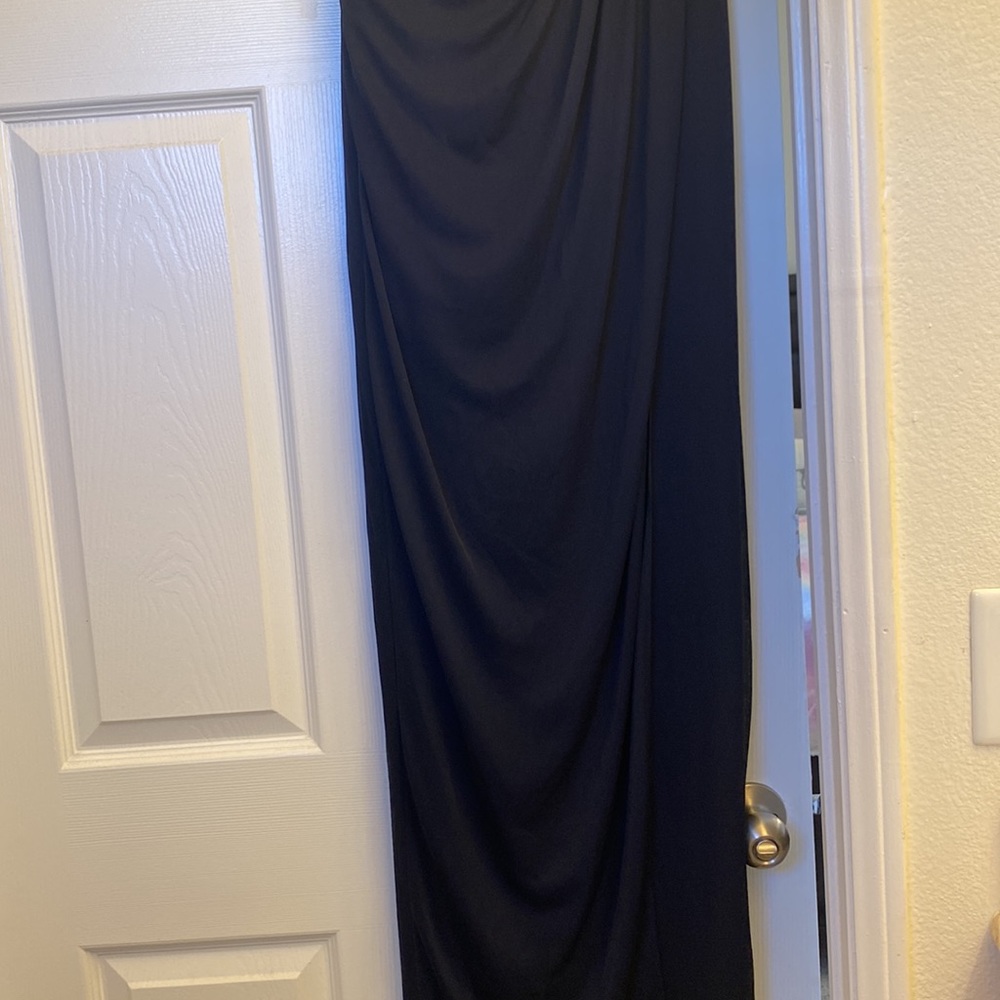 Formal and Elegant Dress Size 10 - Picture 12 of 14